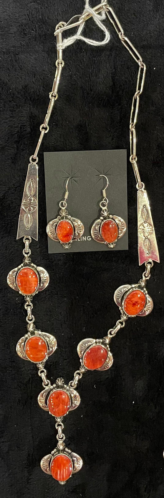 Spiny Oyster Necklace and Earrings Set