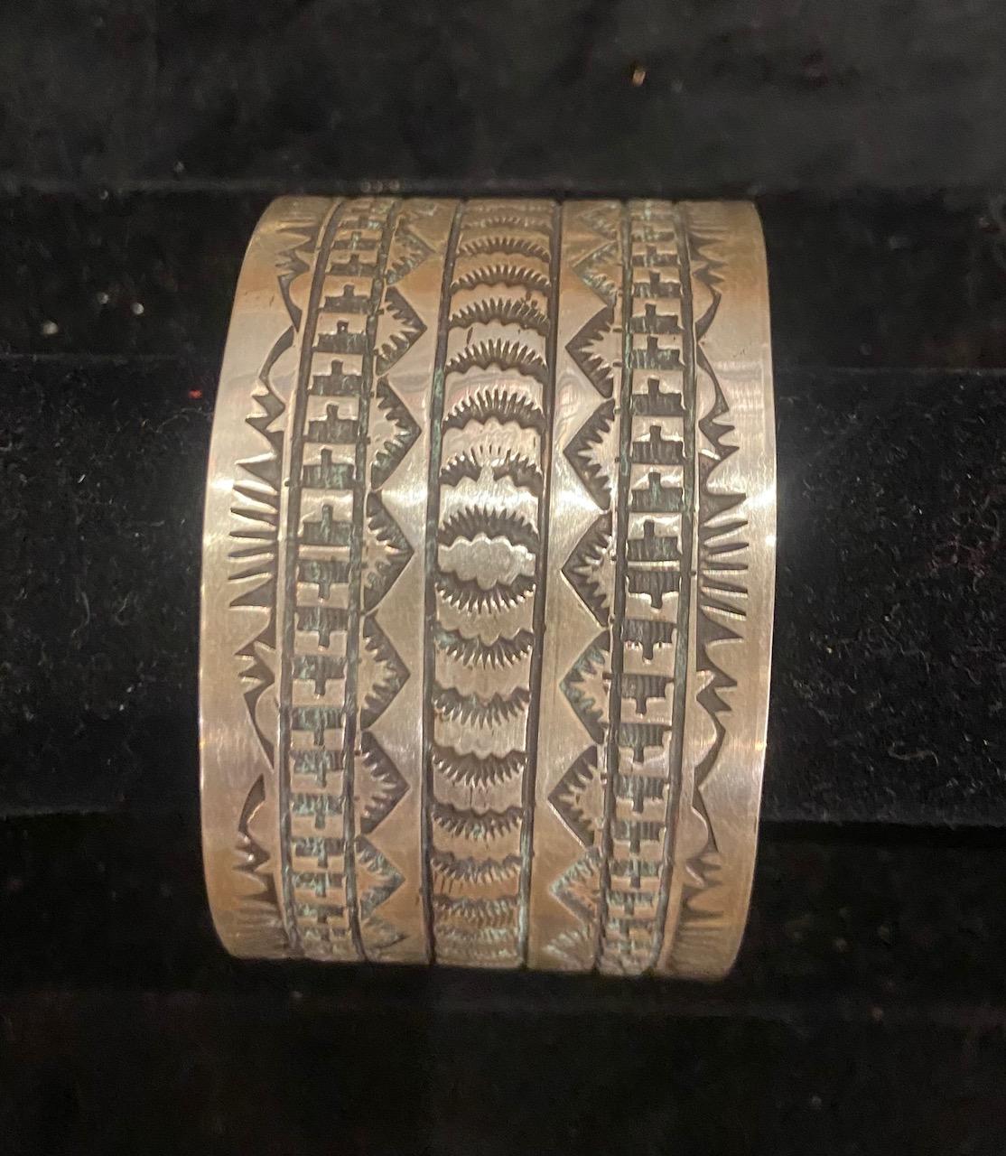 BR20 1.5 Stamped Cuff